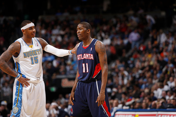 低位防守时 低位防守时