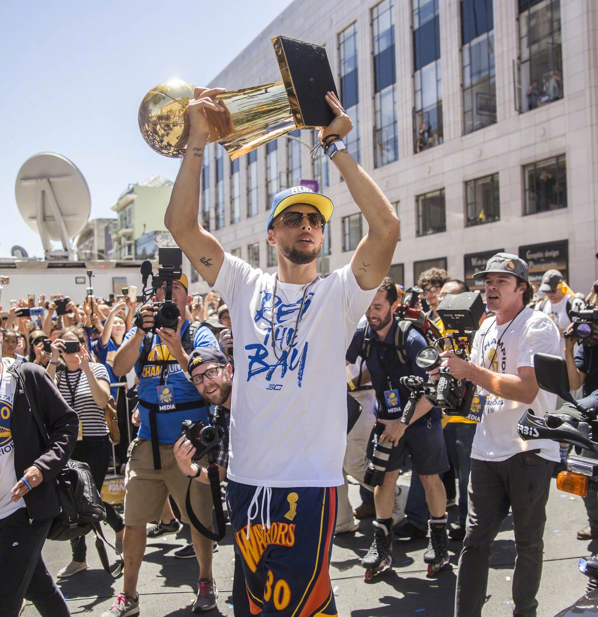 同时一名后 同时一名后